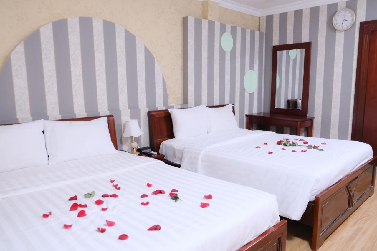 Cosmo Central Hotel Ho Chi Minh Exterior photo