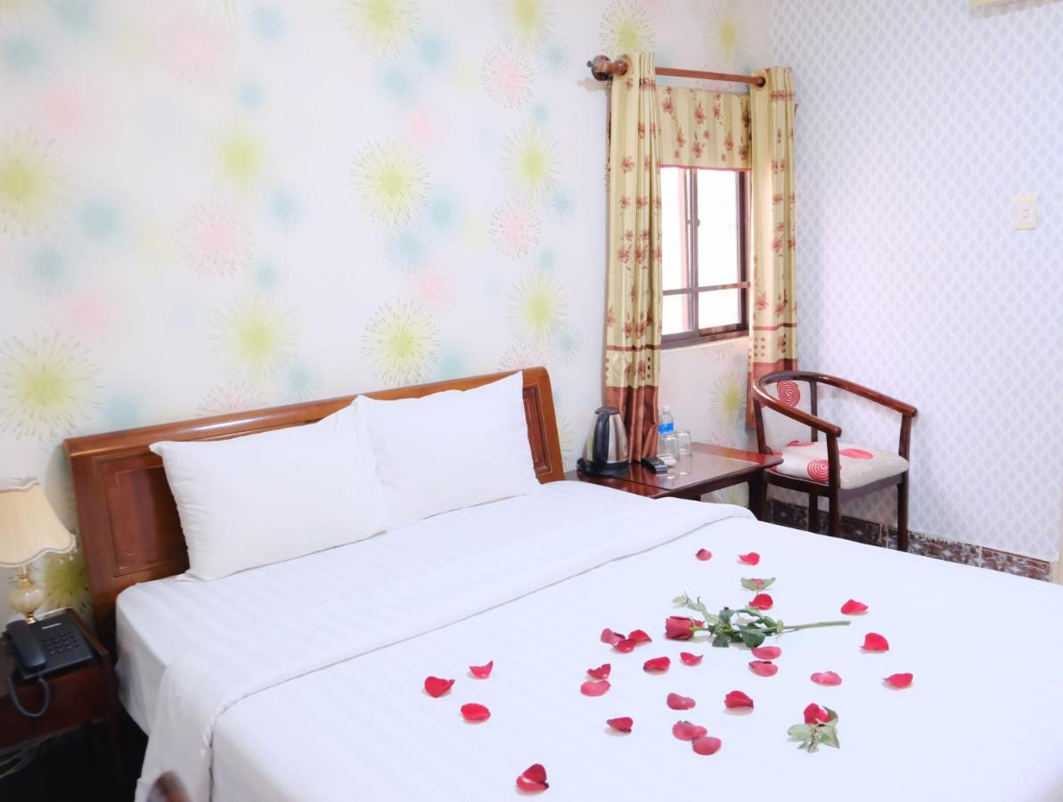 Cosmo Central Hotel Ho Chi Minh Exterior photo