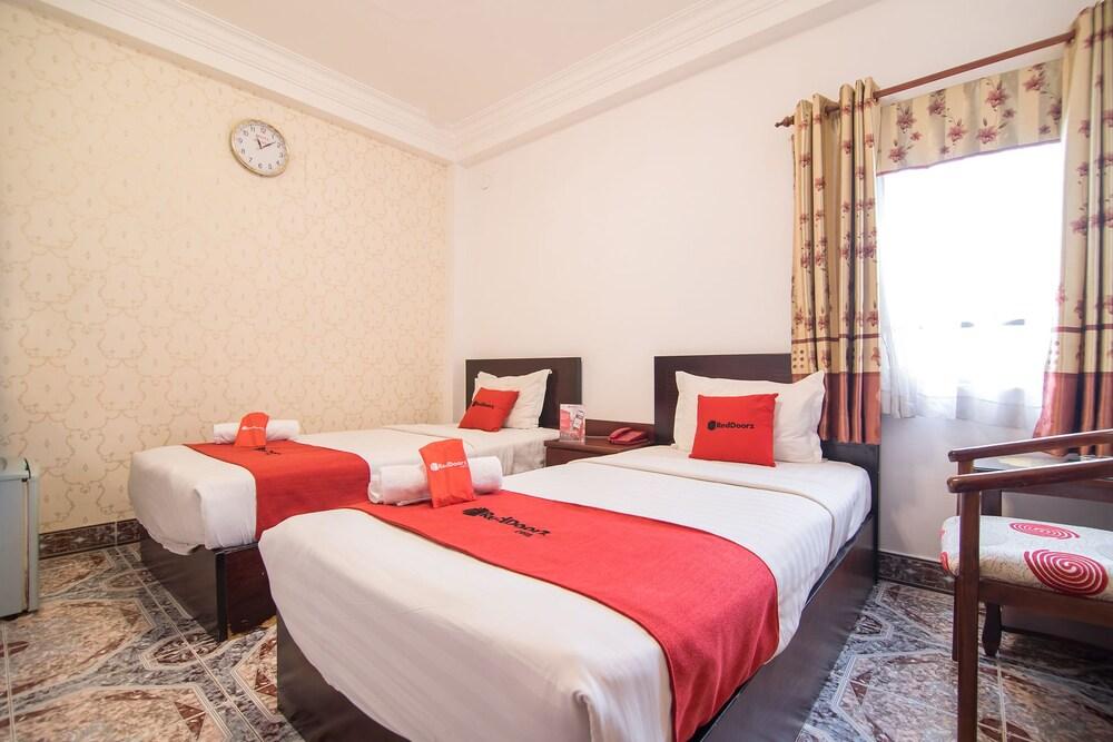 Cosmo Central Hotel Ho Chi Minh Exterior photo